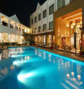 Club Mahindra Kensville Golf Resort Ahmedabad Exteriör bild